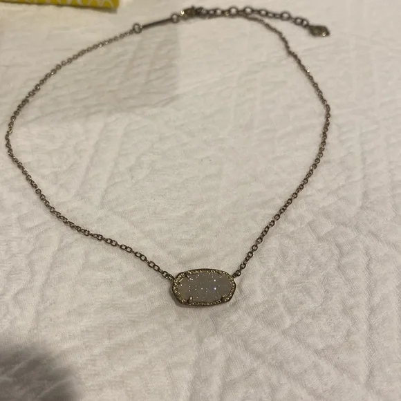 KENDRA SCOTT DRUSY PENDANT NECKLACE IN IRIDESCENT - Picture 2 of 10